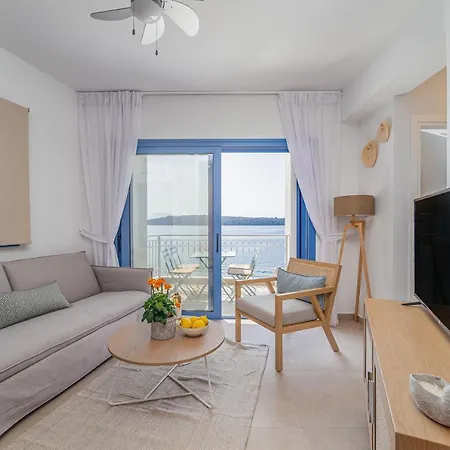 Greek House Complex A5 נידרי